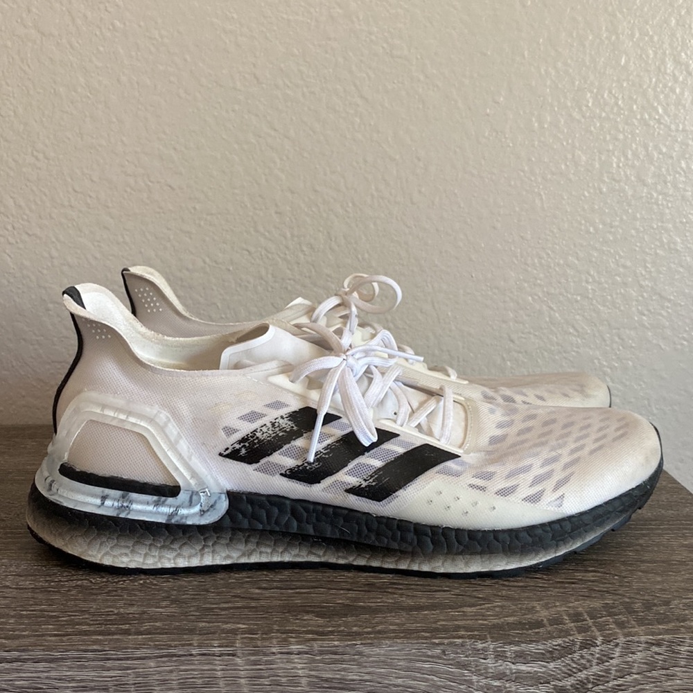 UltraBoost PB 'White Dash Grey'